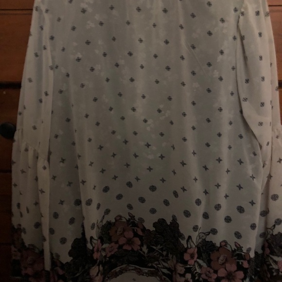 Taylor & Sage wrap around shrug - Picture 5 of 6